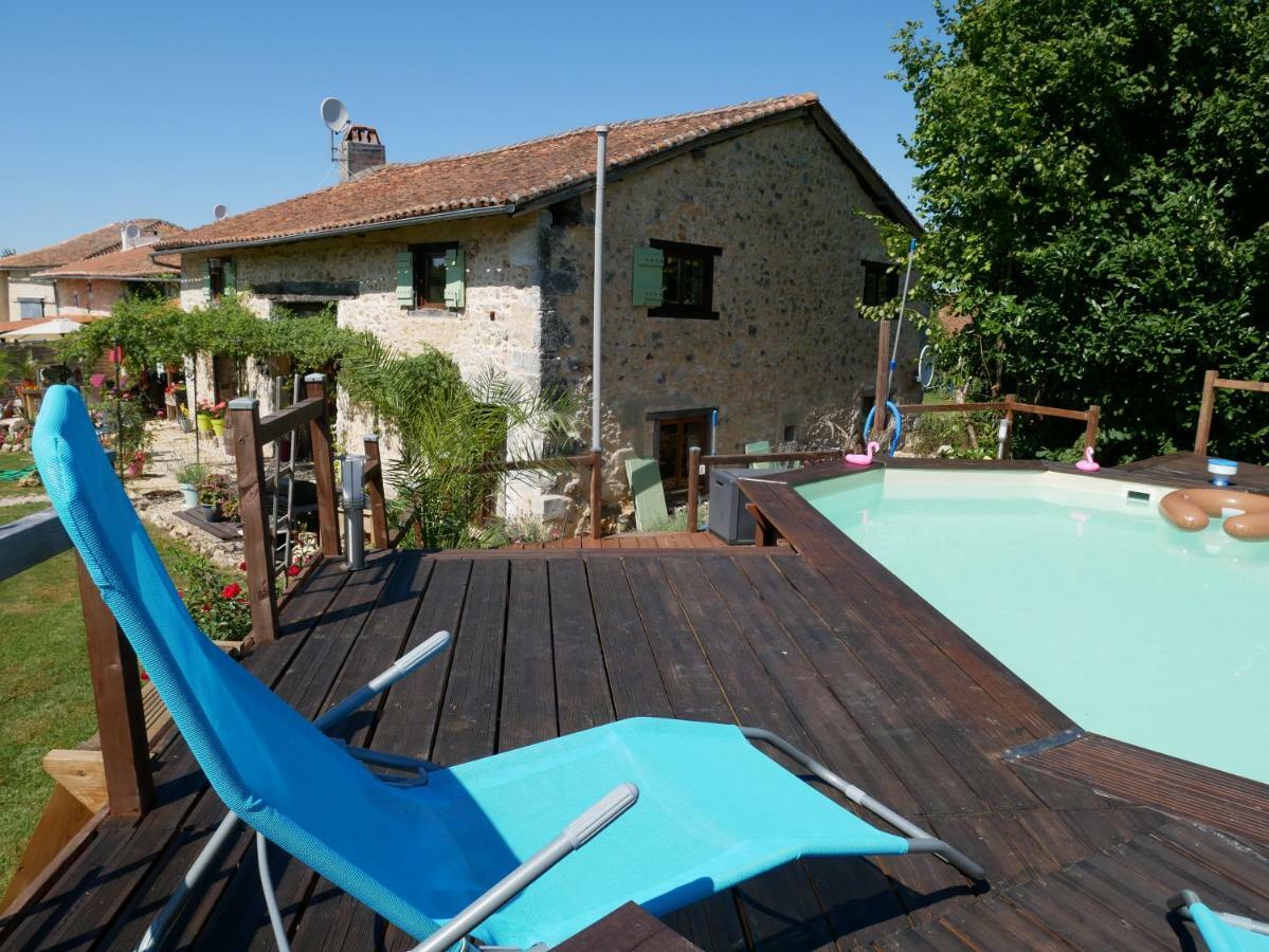 Chez Daisy Villa Montbron Bagian luar foto