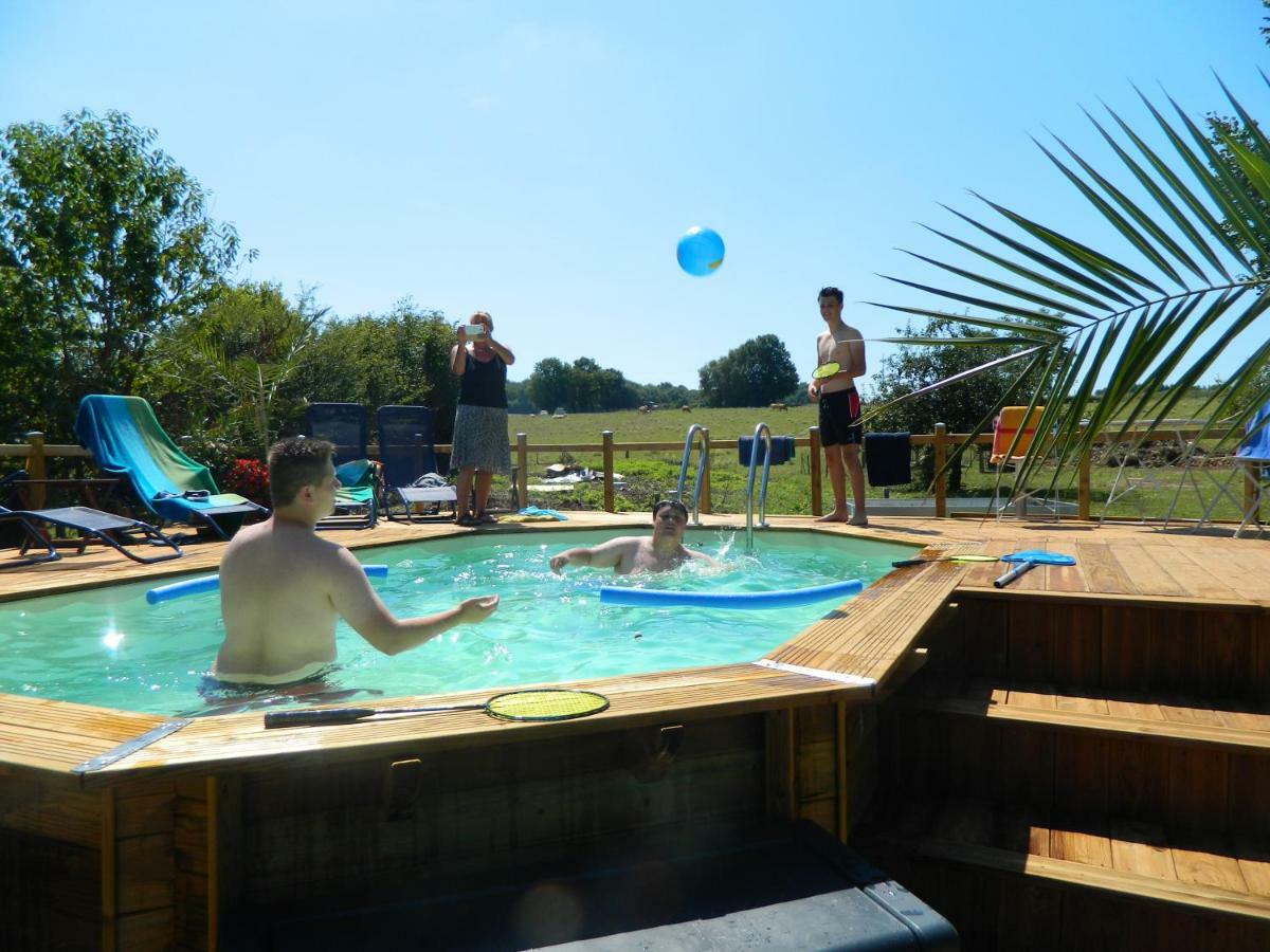 Chez Daisy Villa Montbron Bagian luar foto