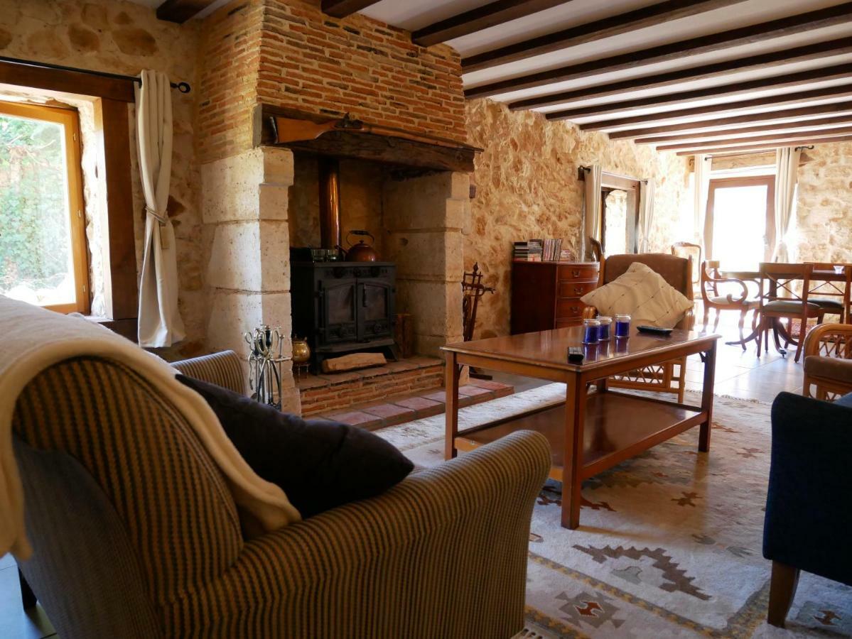 Chez Daisy Villa Montbron Bagian luar foto